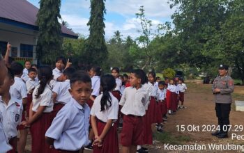 Polwan Polsek Watubangga Edukasi ke Sekolah-Sekolah Terkait Bahaya Bullying