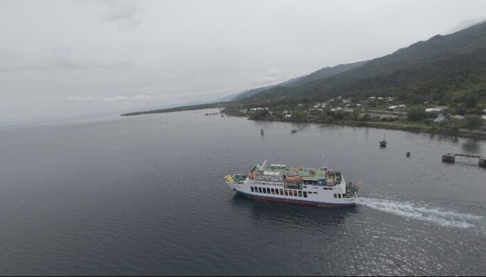 Pemudik Lebaran Gratis Naik Kapal Feri KMP Merak Rute Tobaku-Siwa Selama Tiga Hari