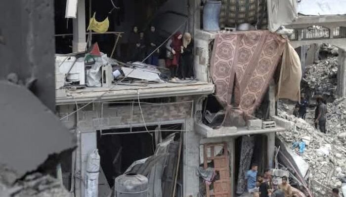 Serangan Udara Israel Tewaskan Sedikitnya 80 Orang di Gaza, Rumah Sakit Kanker Lumpuh