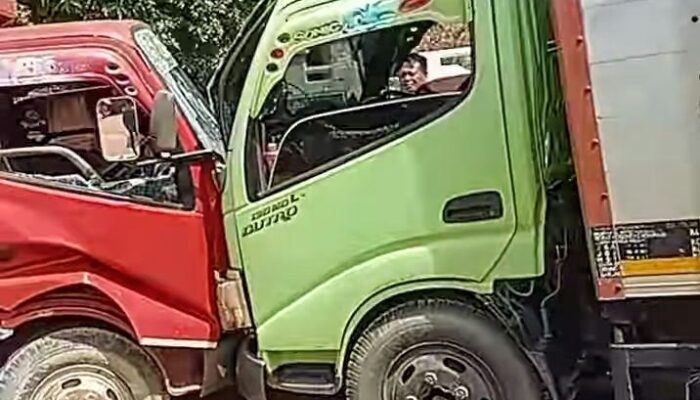 Rem Blong, Dua Truk Adu Banteng di Kolaka