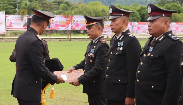 Tak Kenal Kompromi dan Gencar Lakukan Penangkapan,Kasat Narkoba Polres Kolaka Utara Diganjar Penghargaan