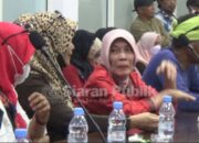Disebut Sakit Akut, Kades Sorona Mendadak Muncul di DPRD Kolut Bawa Massa