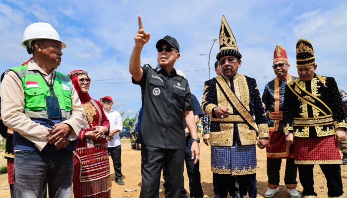 Hadiri HUT ke-22 Bombana, Gubernur Tinjau Kesiapan Venue Porprov Sultra 2026
