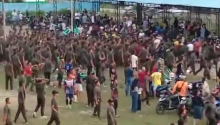 Keributan Usai Laga Sepak Bola, Oknum TNI dan Brimob Terlibat Bentrokan di Busel