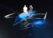 Perahu Terbalik Dihantam Ombak, Dua Nelayan di Lasusua Berhasil Diselamatkan Polisi