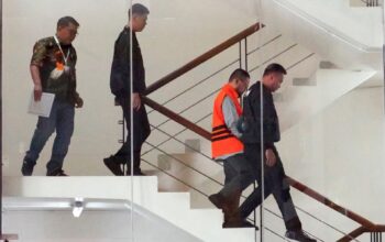 Komisi Pemberantasan Korupsi Tahan Tersangka Kasus Korupsi Kuota Haji 2023–2024