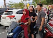 Polres Kolaka Utara dan OKP Bagikan 200 Takjil untuk Pengguna Jalan