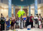 Safari Ramadan di 8 Desa, PT Riota Jaya Lestari Berbagi Sajadah dan Takjil Untuk Masyarakat