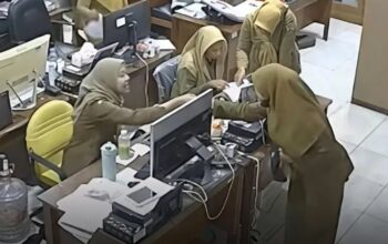 Wanita Ini Datang Ngantor Pakai Seragam ASN, Ternyata Korban Penipuan SK Palsu