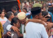 Konflik di Halmahera Tengah Berakhir Damai, Tangis Warga Dua Desa Pecah Saat Berpelukan