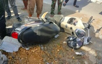 Bonceng Tiga Tabrak Truk di Muna, Satu Penumpang Meninggal Dunia