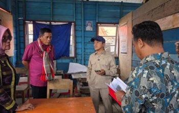 Wamendikdasmen Sidak Sekolah Suku Bajo di Wakatobi, Langsung Instruksikan Revitalisasi Lewat Sambungan Telepon