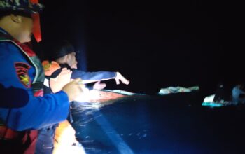 Kapal Barang Mati Mesin dan Bocor di Tanjung Taipa, Dua Orang Dievakuasi Selamat