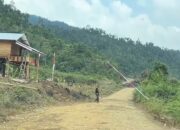 Jalan Tak Beraspal Ini Serasa Lewat Pintu Tol, 9 Palang Minta Bayaran