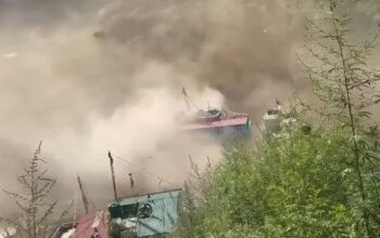 Mencekam! Banjir Bandang Terjang Nepal, Sejumlah Bangunan Lenyap Seketika