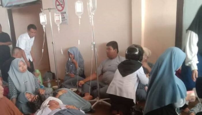 Puluhan Siswa SD dan SMA di Konsel Mual dan Muntah Diduga Usai Santap MBG