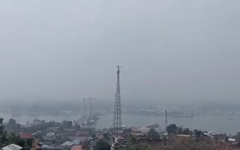 Asap dari Papua Selatan dan Maluku Selimuti Sultra, 17 Daerah Berpotensi Terdampak